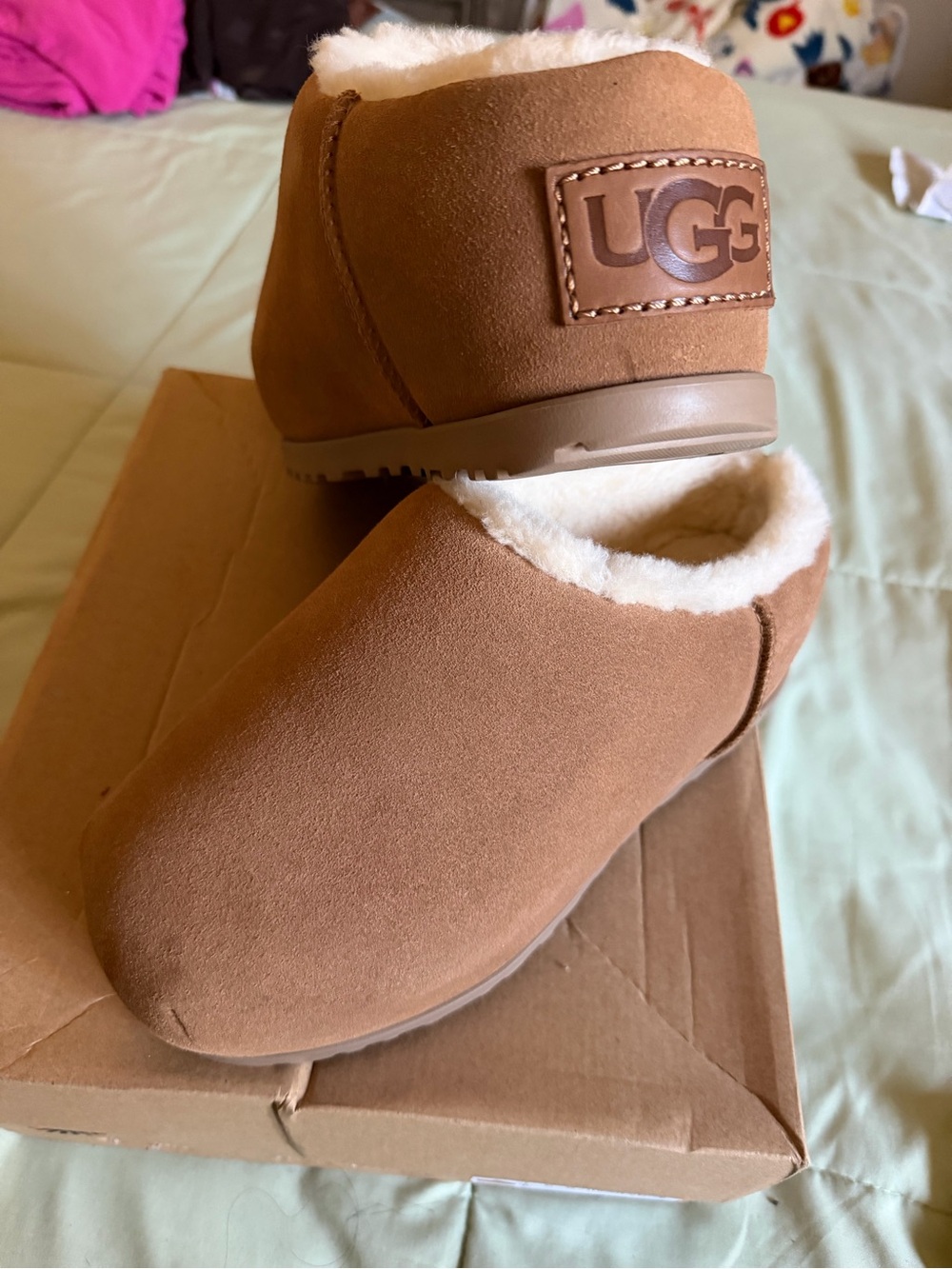 UGG Kids Chestnut Sheepskin-Lined Slip-On Slippers